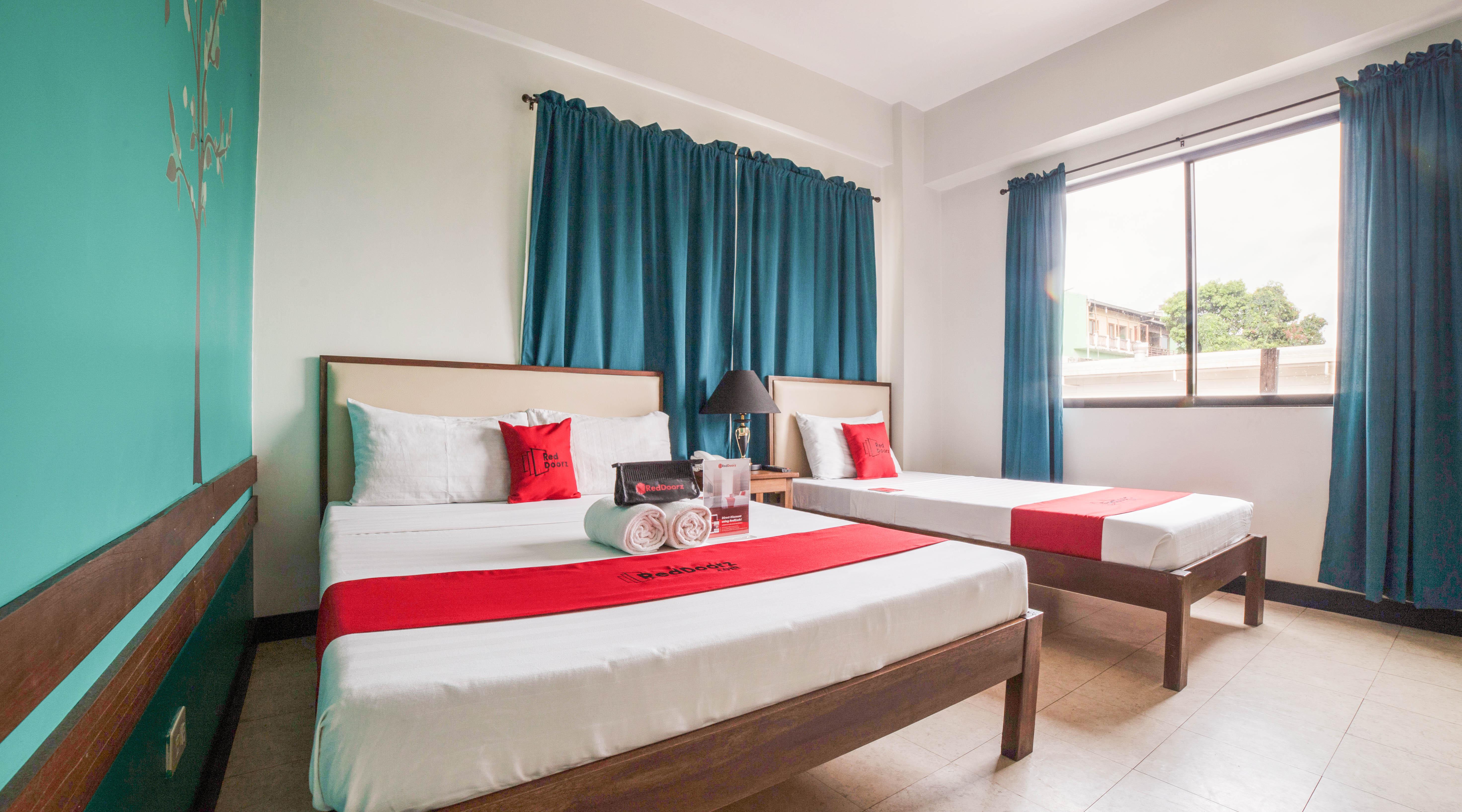 Reddoorz Plus Near Rizal Junction Пуэрто-Принцеса Экстерьер фото