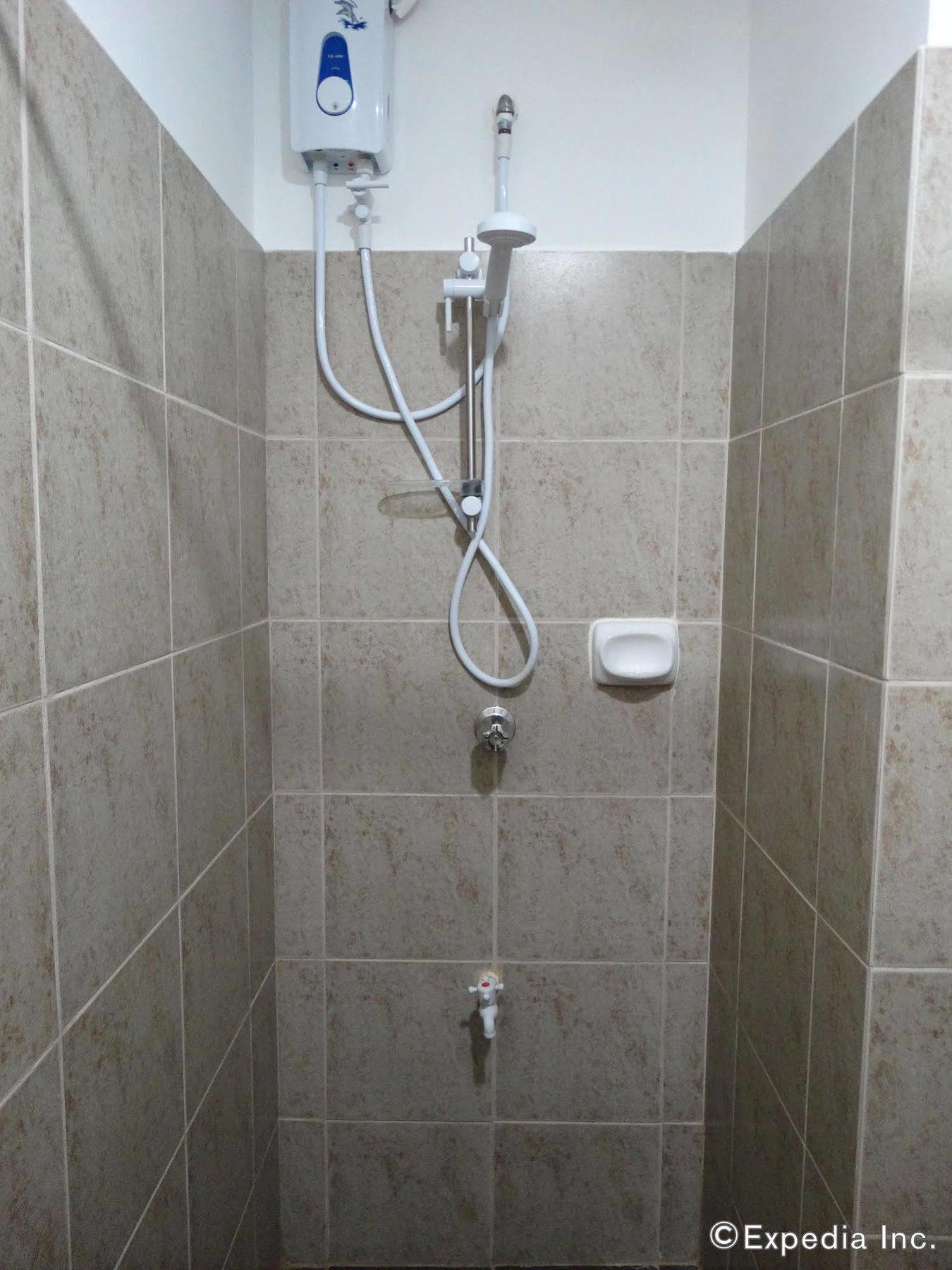 Reddoorz Plus Near Rizal Junction Пуэрто-Принцеса Экстерьер фото