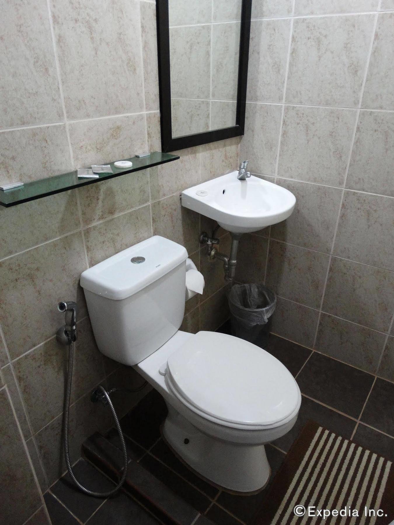 Reddoorz Plus Near Rizal Junction Пуэрто-Принцеса Экстерьер фото