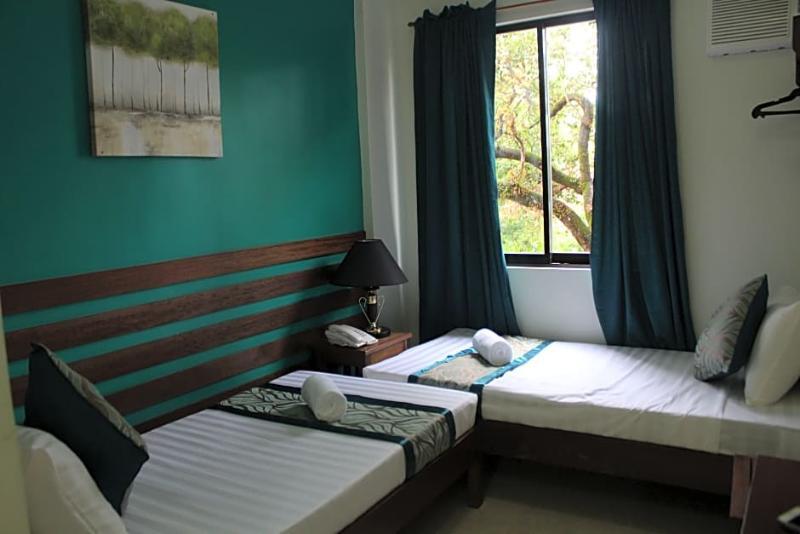 Reddoorz Plus Near Rizal Junction Пуэрто-Принцеса Экстерьер фото